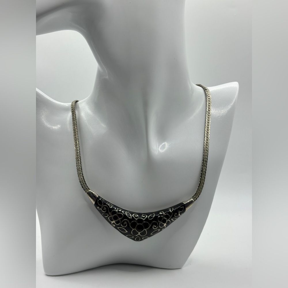 Black & Silver Chain Floral Necklace